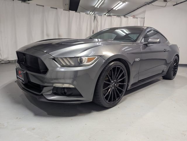 Used 2017 Ford Mustang GT RWD image 5