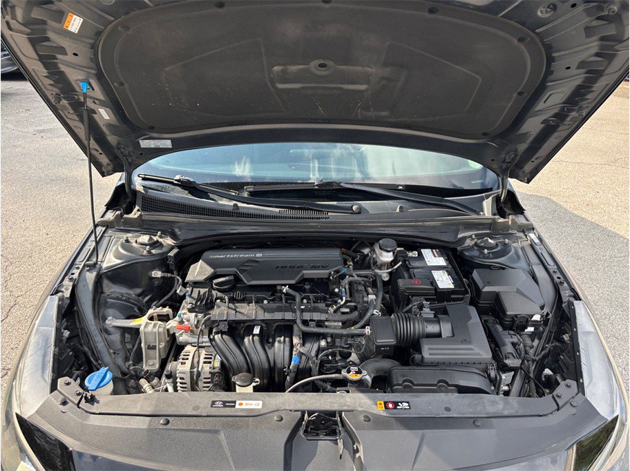 Used 2022 Hyundai Elantra SE FWD image 37