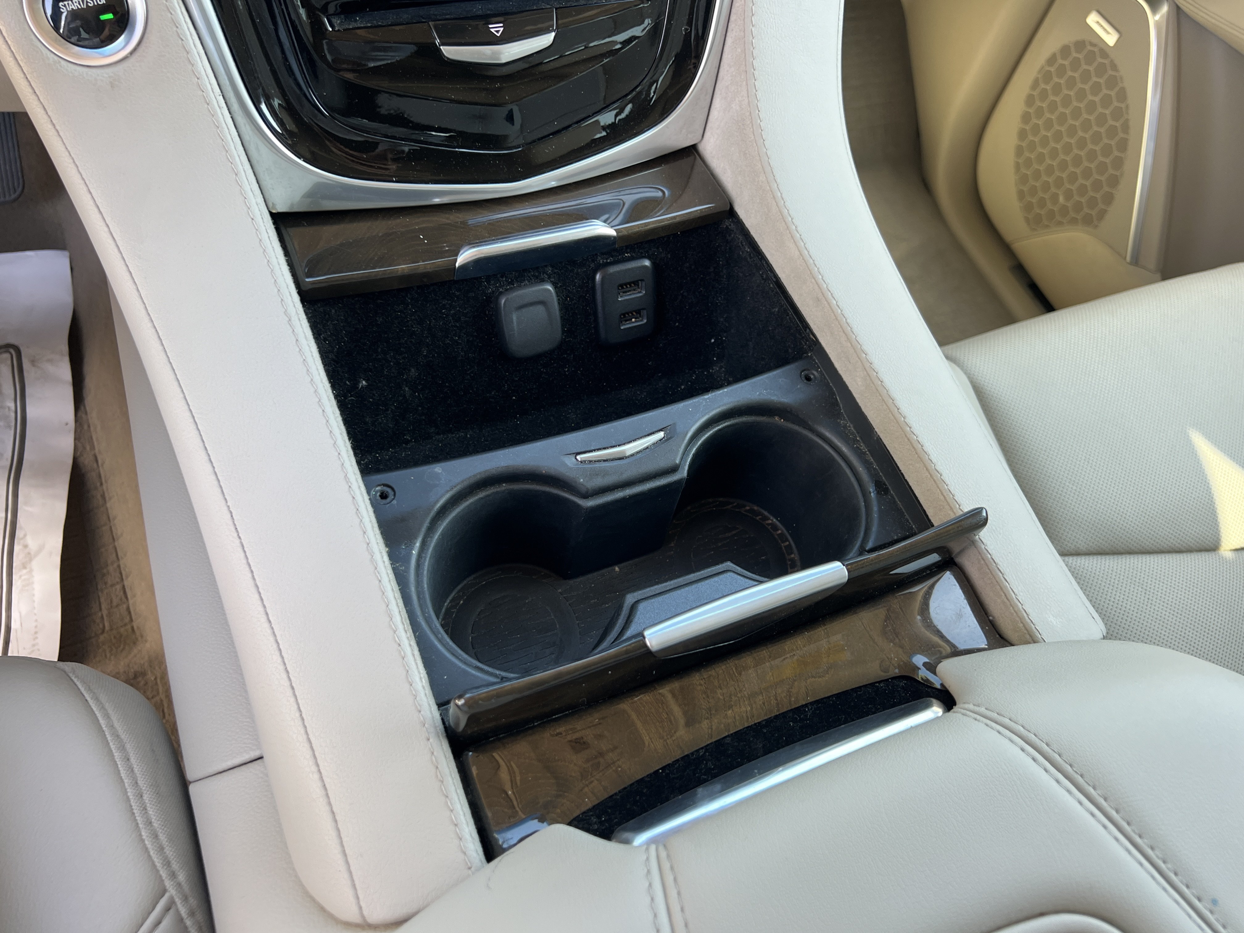 Used 2019 Cadillac Escalade ESV Luxury AWD/4WD image 21