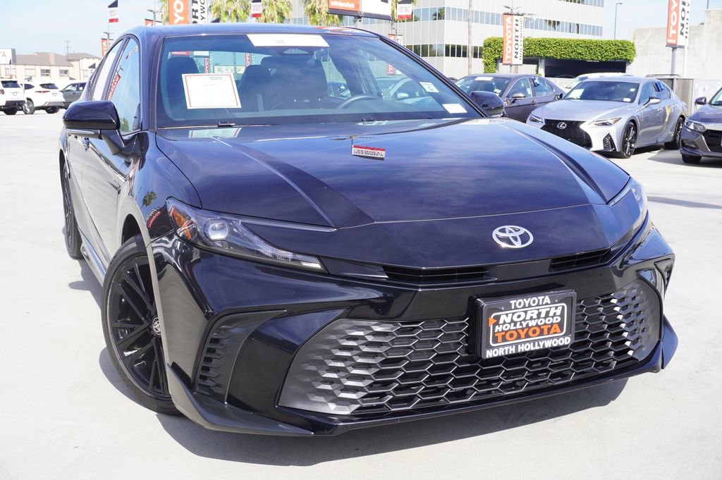 Certified 2025 Toyota Camry SE video 2