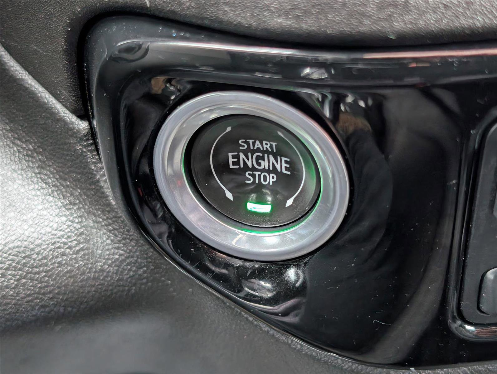 Used 2024 Chevrolet Silverado 3500 LT image 23