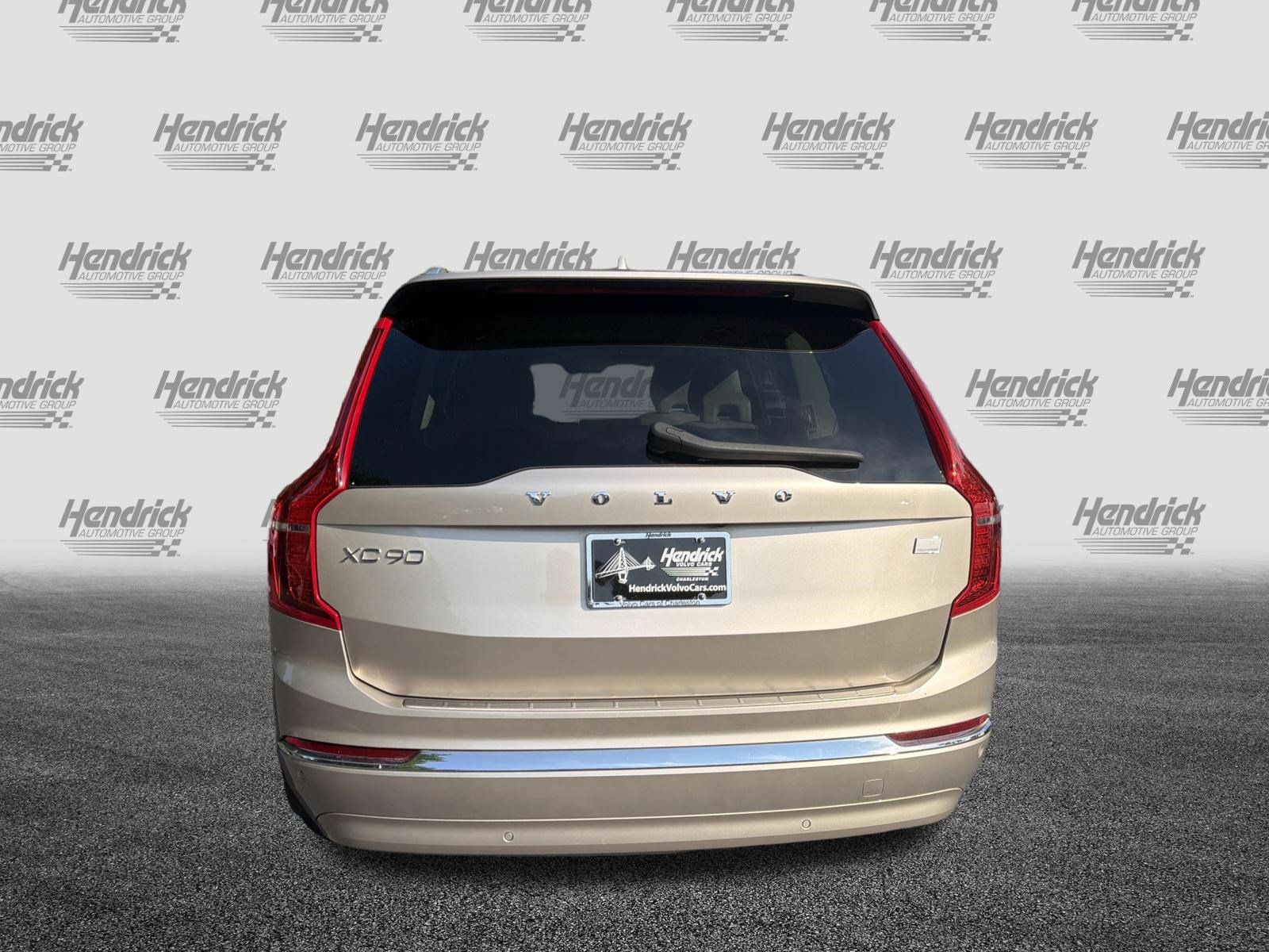 Certified 2024 Volvo XC90 T8 Plus w/ Protection Package AWD/4WD image 9