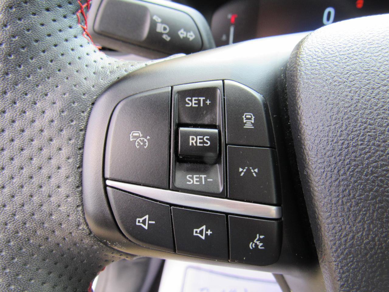 Used 2023 Ford Escape ST-Line w/ Tech Pack #1 AWD/4WD image 13