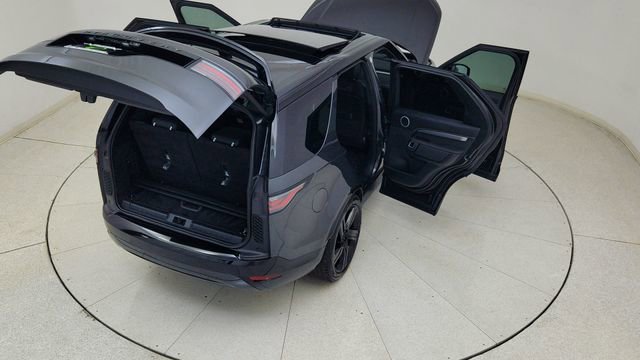 Used 2024 Land Rover Discovery Dynamic SE AWD/4WD image 89