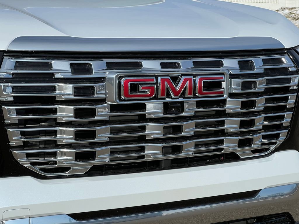 New 2026 GMC Terrain Denali w/ LPO, Floor Liner Package image 38