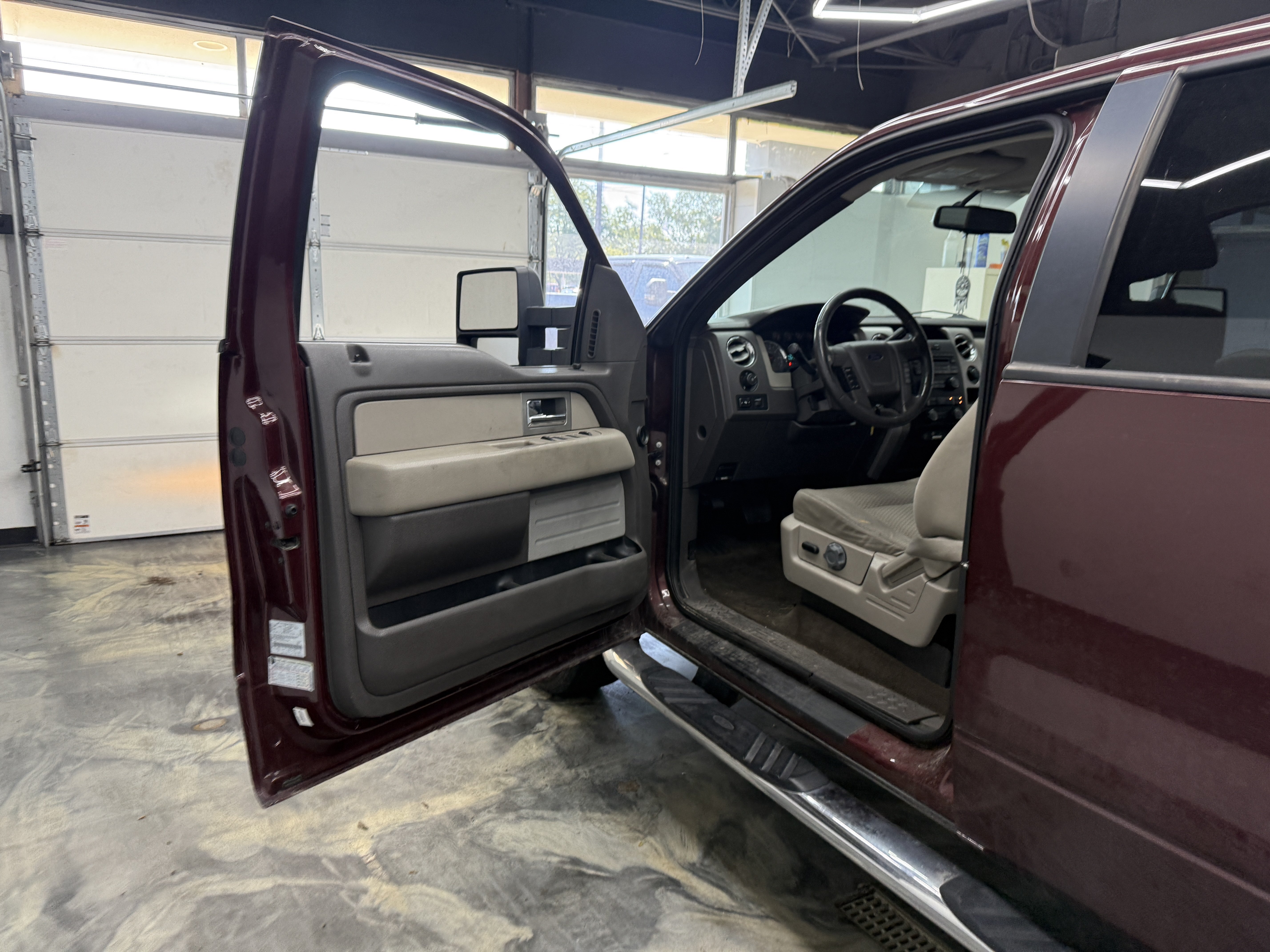 Used 2010 Ford F150 XLT AWD/4WD image 14