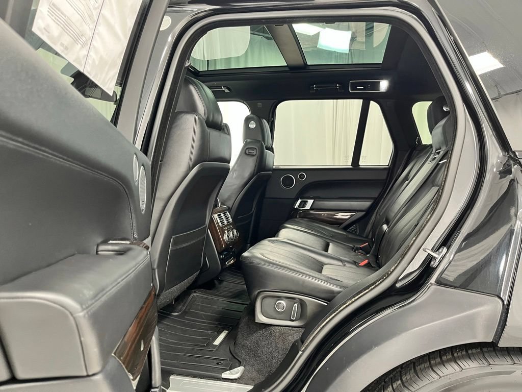 Used 2016 Land Rover Range Rover Supercharged AWD/4WD image 27