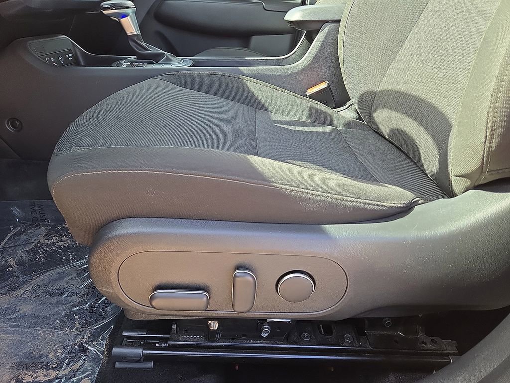 Used 2025 Hyundai Kona SEL image 22