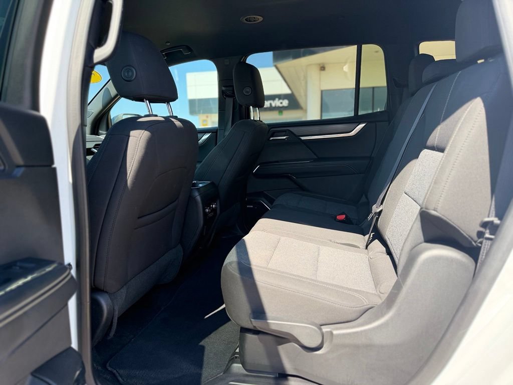 Used 2025 GMC Acadia Elevation AWD/4WD image 9