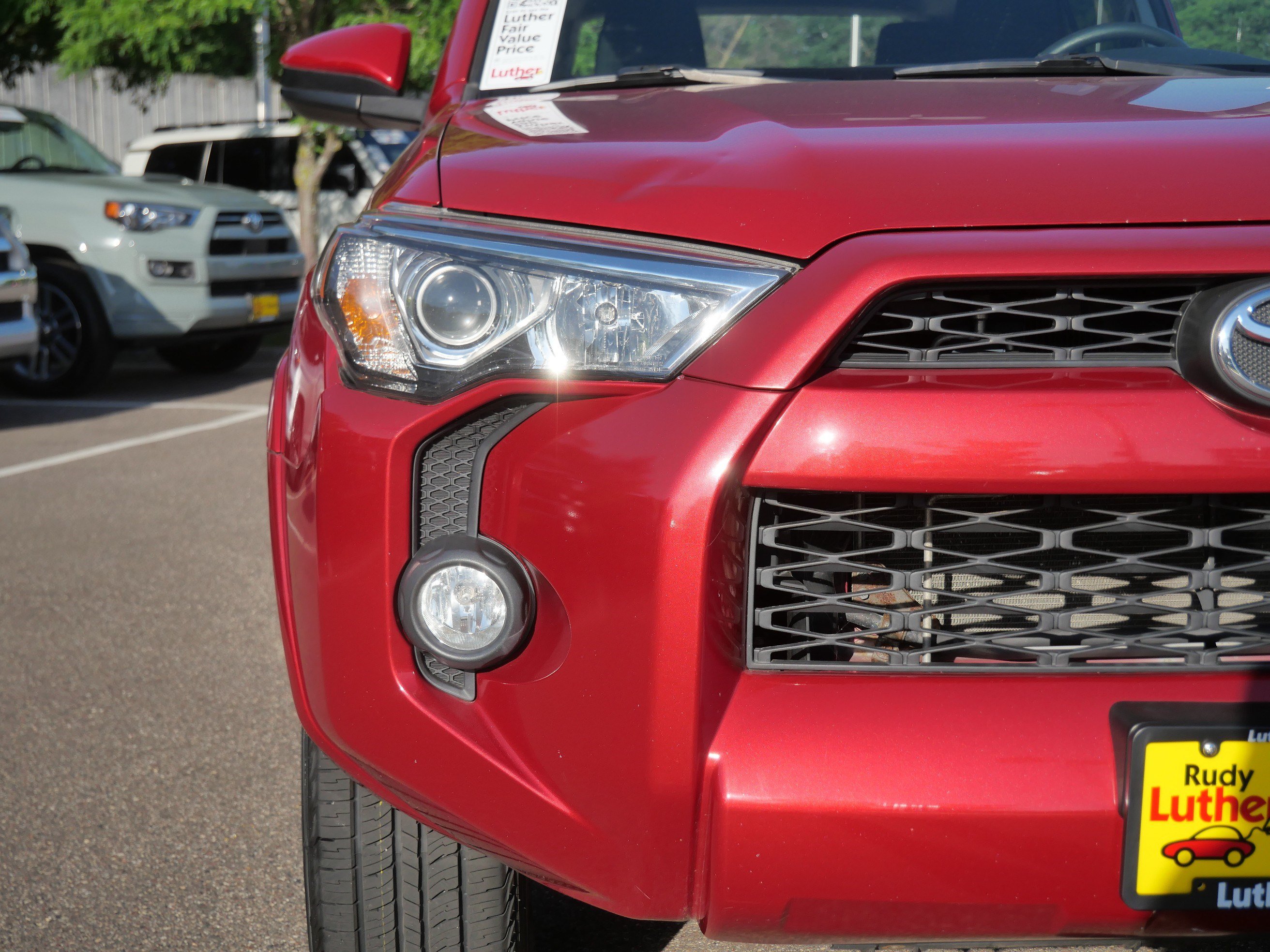 Certified 2016 Toyota 4Runner SR5 AWD/4WD image 16