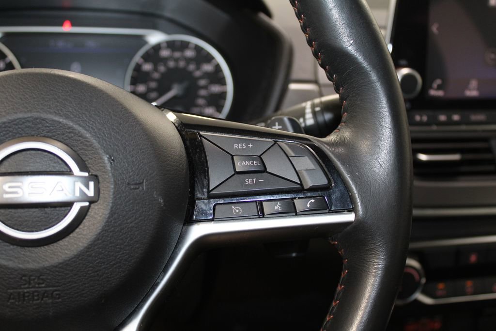 Used 2024 Nissan Altima 2.5 SR image 34