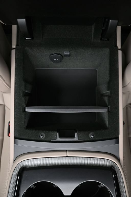 Certified 2024 Porsche Panamera image 18