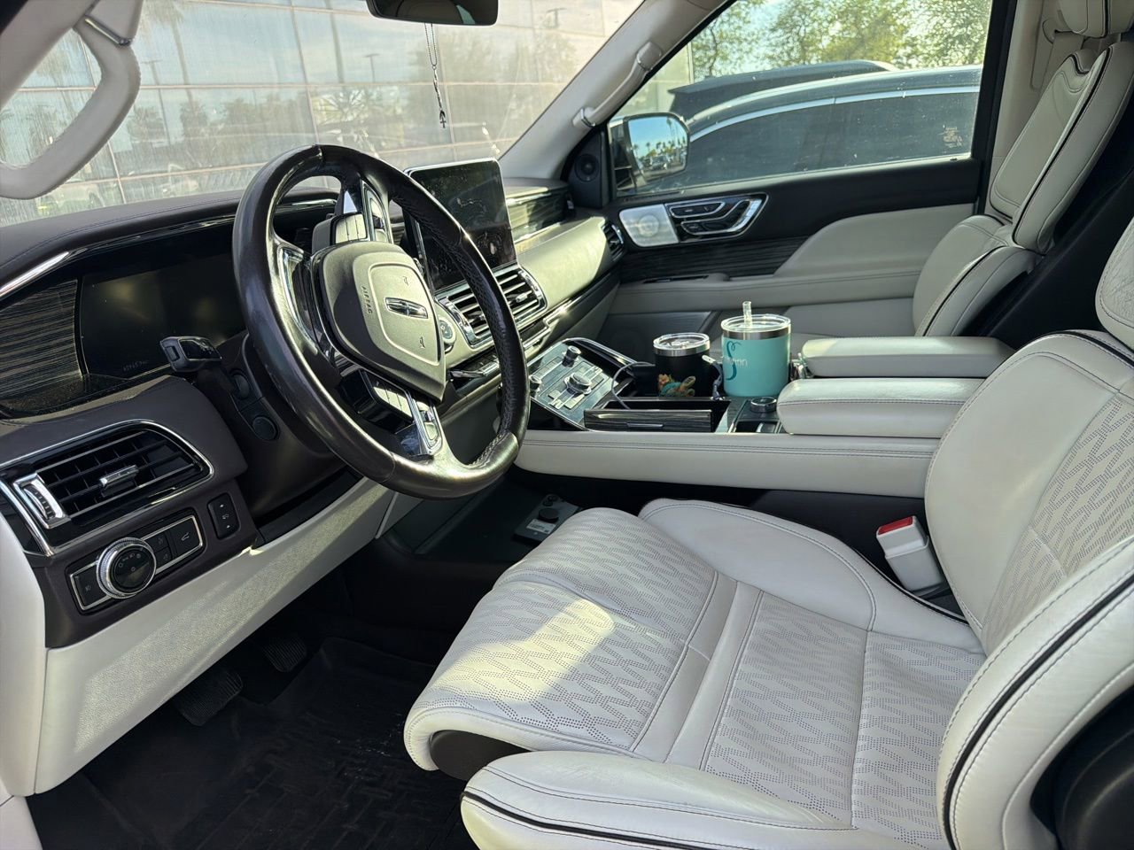 Used 2019 Lincoln Navigator Black Label w/ Cargo Package AWD/4WD image 7