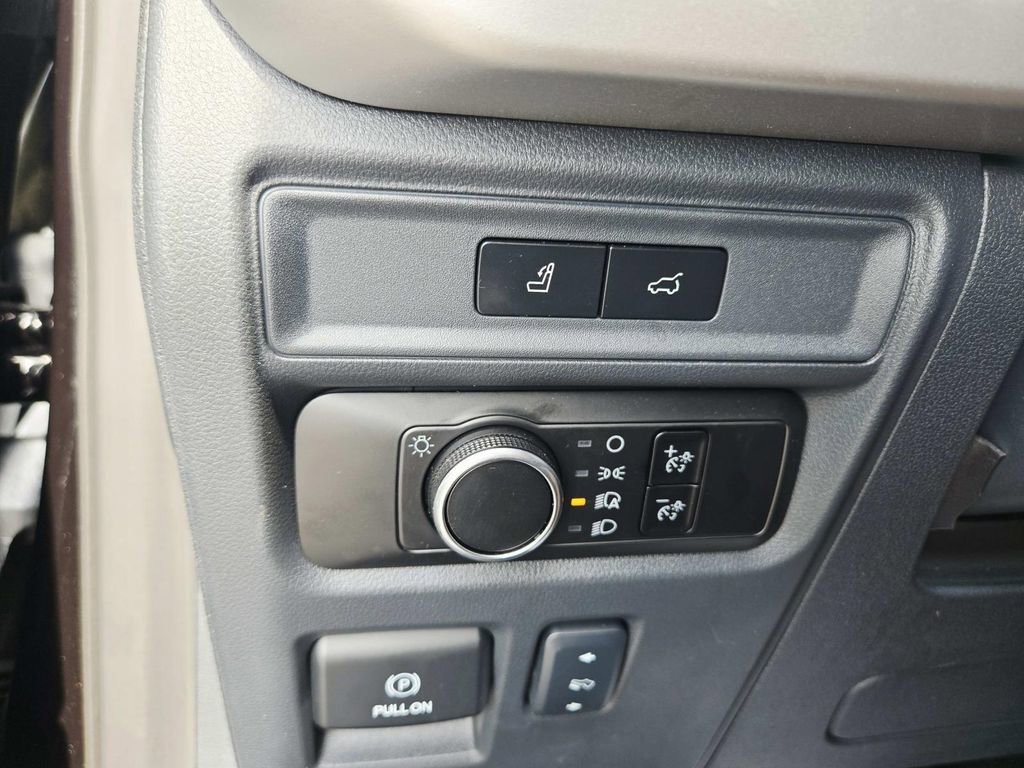Used 2024 Ford Expedition XLT AWD/4WD image 35