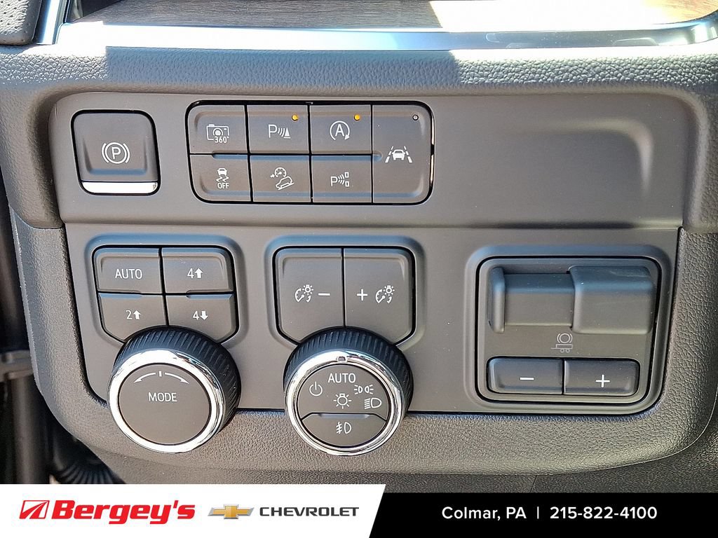 New 2026 Chevrolet Suburban High Country w/ Sun And Tow Package AWD/4WD image 21
