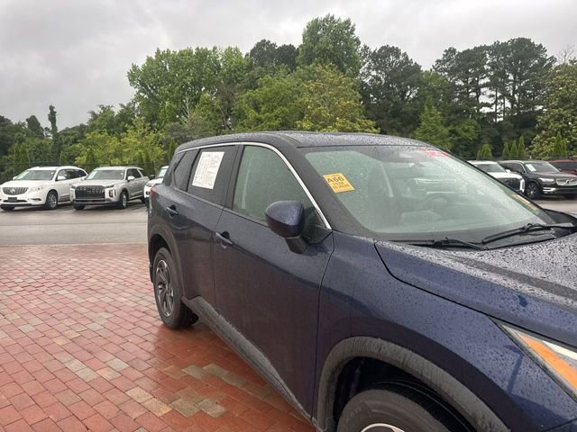 Used 2026 Nissan Rogue SV FWD image 18