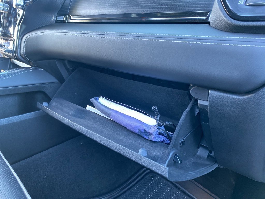 Used 2022 RAM 1500 Limited w/ Body-Colour Bumper Group image 27