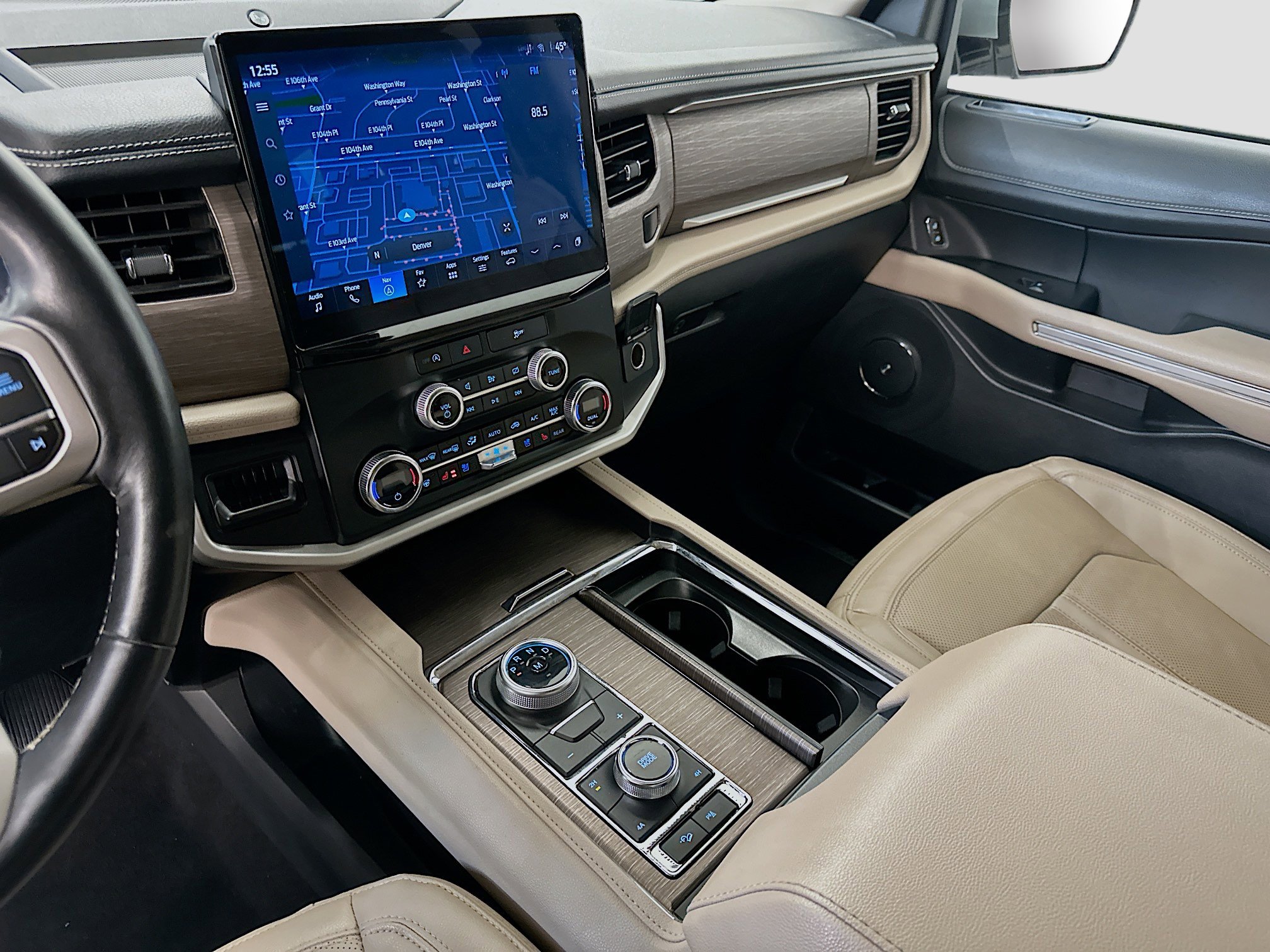 Used 2024 Ford Expedition Max Limited image 26