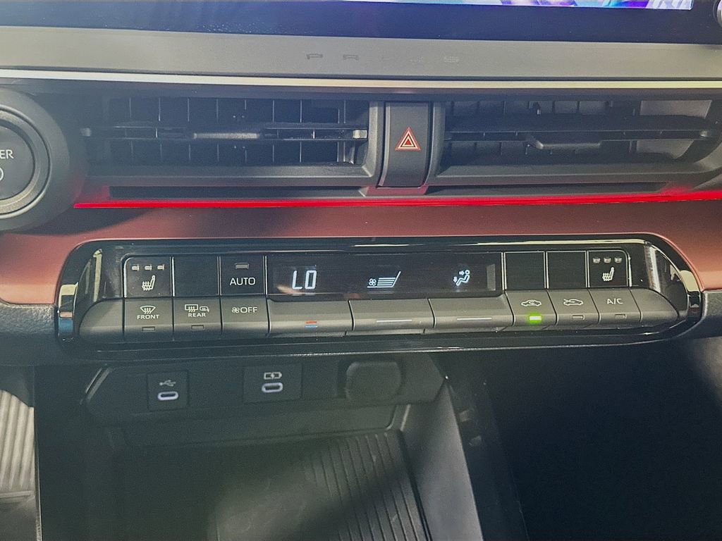 Used 2025 Toyota Prius XSE image 16