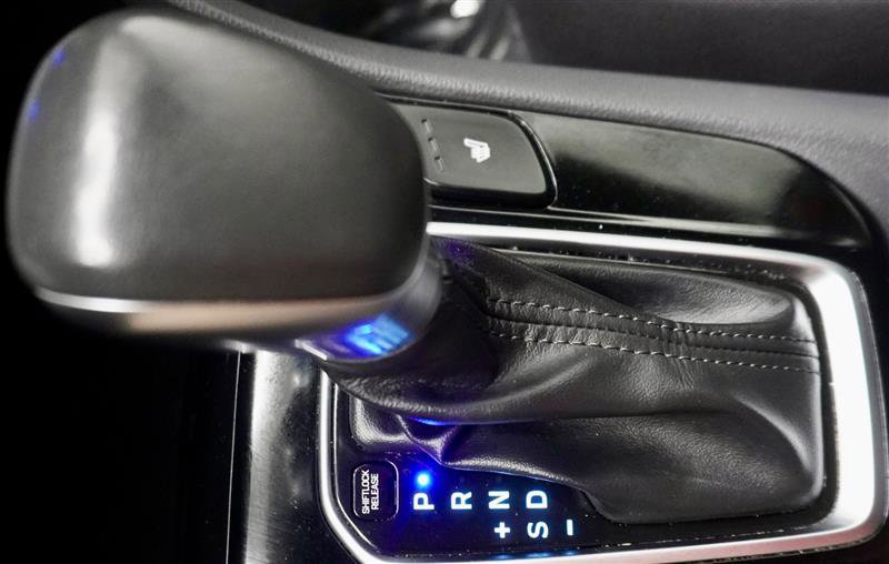 Used 2019 Hyundai Ioniq Plug-In Hybrid image 30