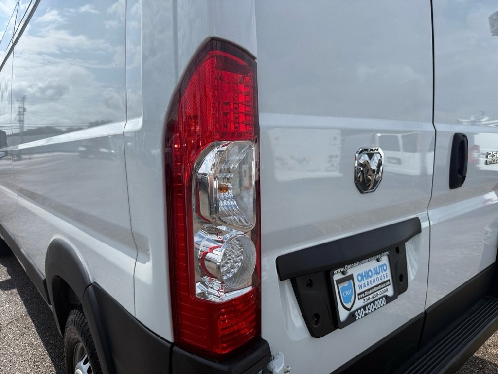 Used 2025 RAM ProMaster 2500 w/ Convenience Group FWD image 29