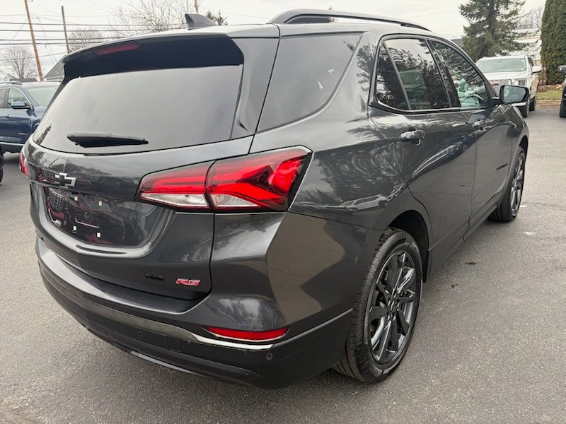 Used 2023 Chevrolet Equinox RS w/ RS Leather Package AWD/4WD image 4