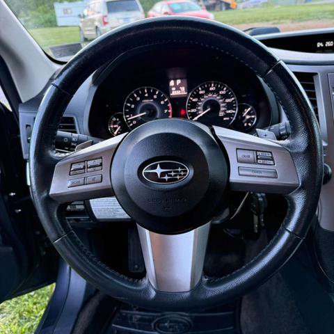Used 2011 Subaru Outback 2.5i Premium AWD/4WD image 18