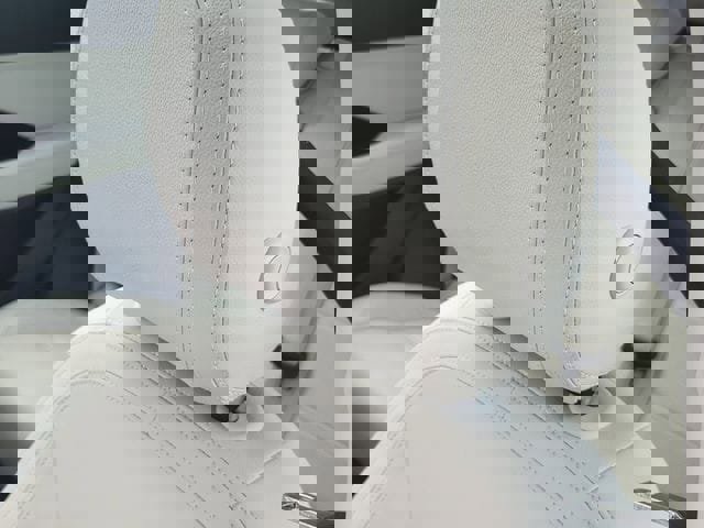 Used 2020 Jaguar E-PACE image 11