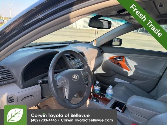 Used 2011 Toyota Camry XLE w/ XLE Extra-Value Pkg #2 FWD image 9