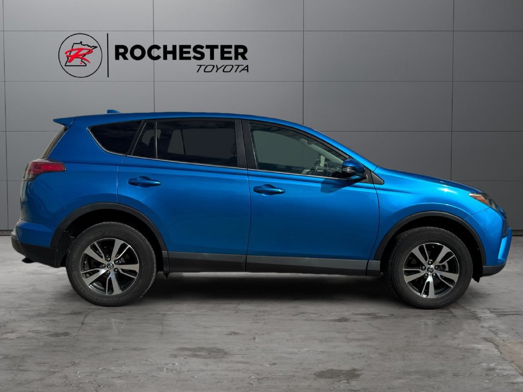 Certified 2018 Toyota RAV4 XLE AWD/4WD image 6