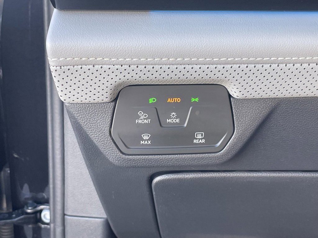 Used 2024 Volkswagen Atlas Cross Sport SEL R-Line image 19