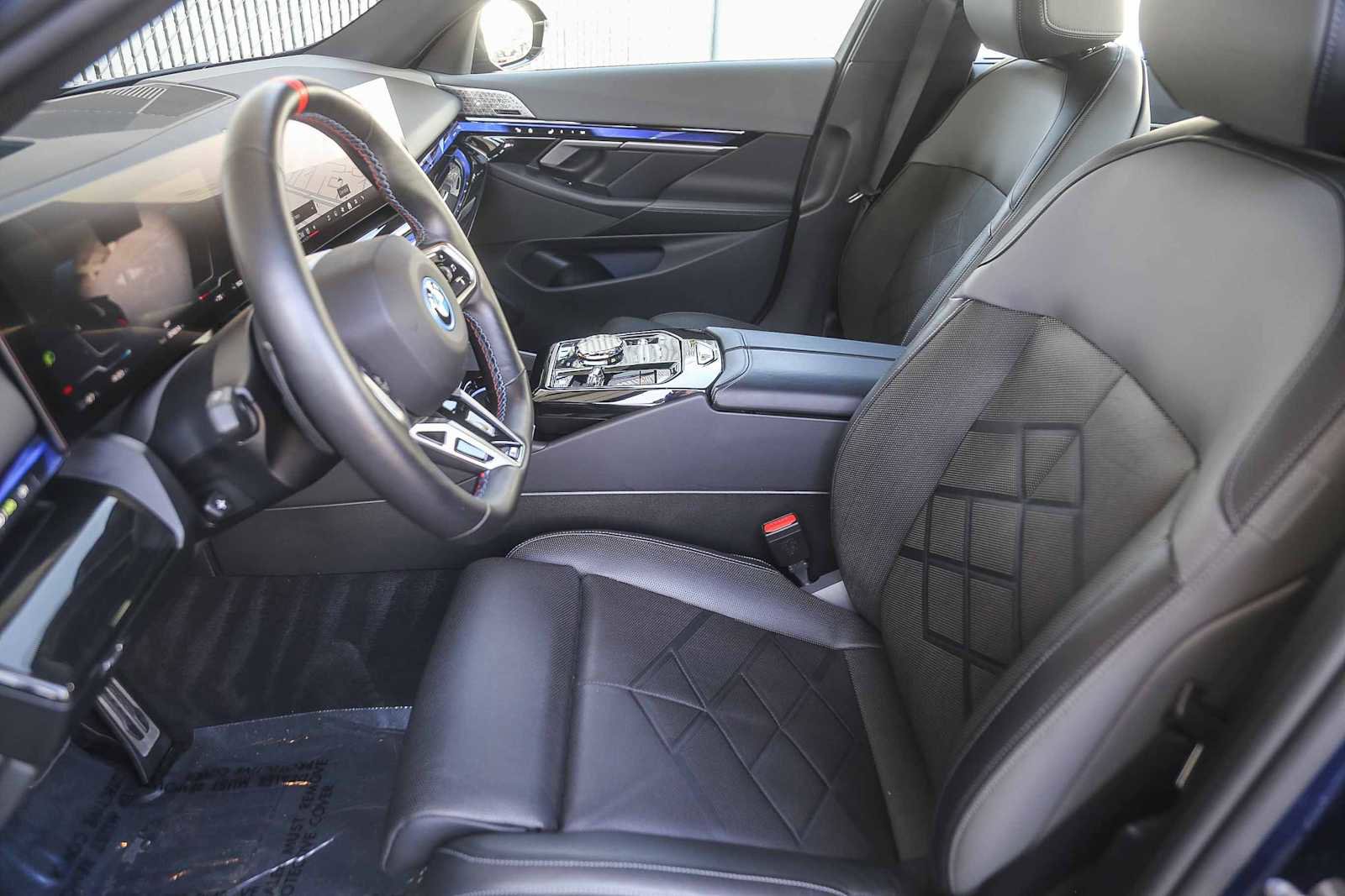 Used 2025 BMW i5 M60 w/ Executive Package image 14