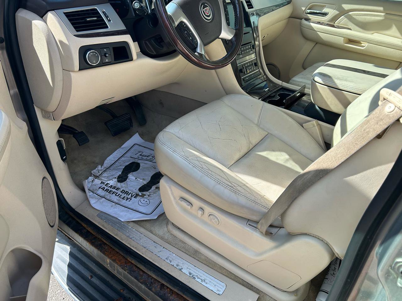 Used 2007 Cadillac Escalade ESV AWD w/ Information Package image 10