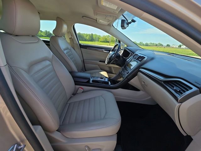 Used 2017 Ford Fusion SE w/ Fusion SE Technology Package FWD image 31