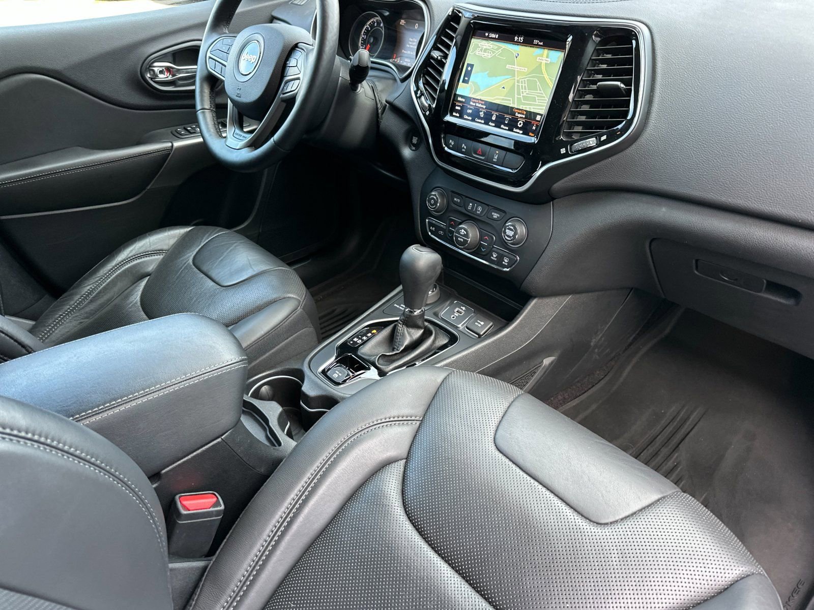 Used 2019 Jeep Cherokee Limited w/ Luxury Group image 15