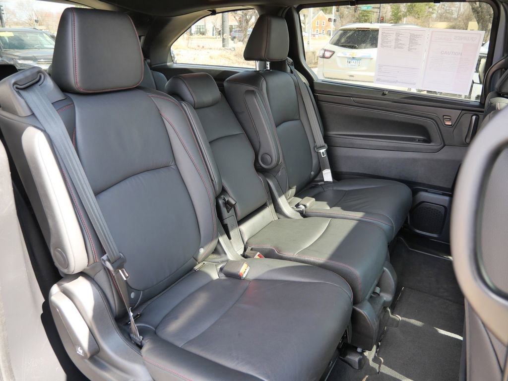 Used 2025 Honda Odyssey Sport-L image 22