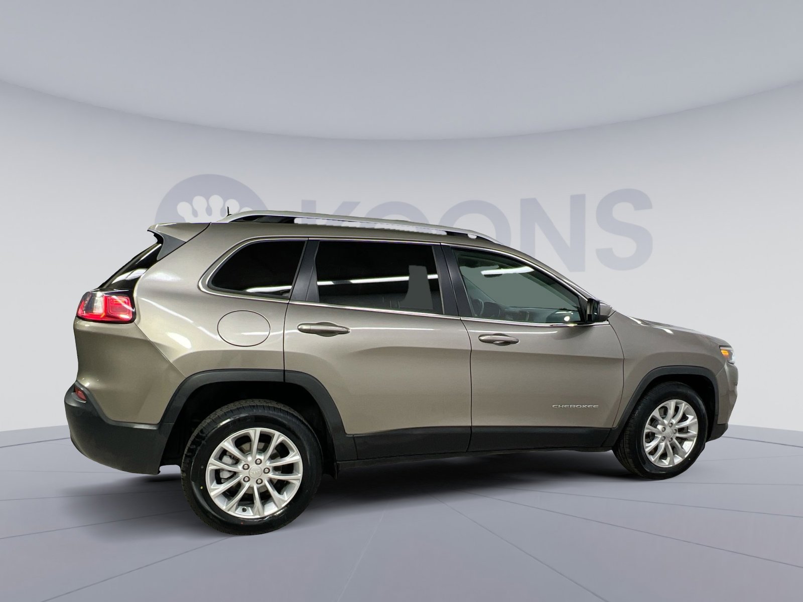 Used 2019 Jeep Cherokee Latitude w/ Popular Appearance Group image 13