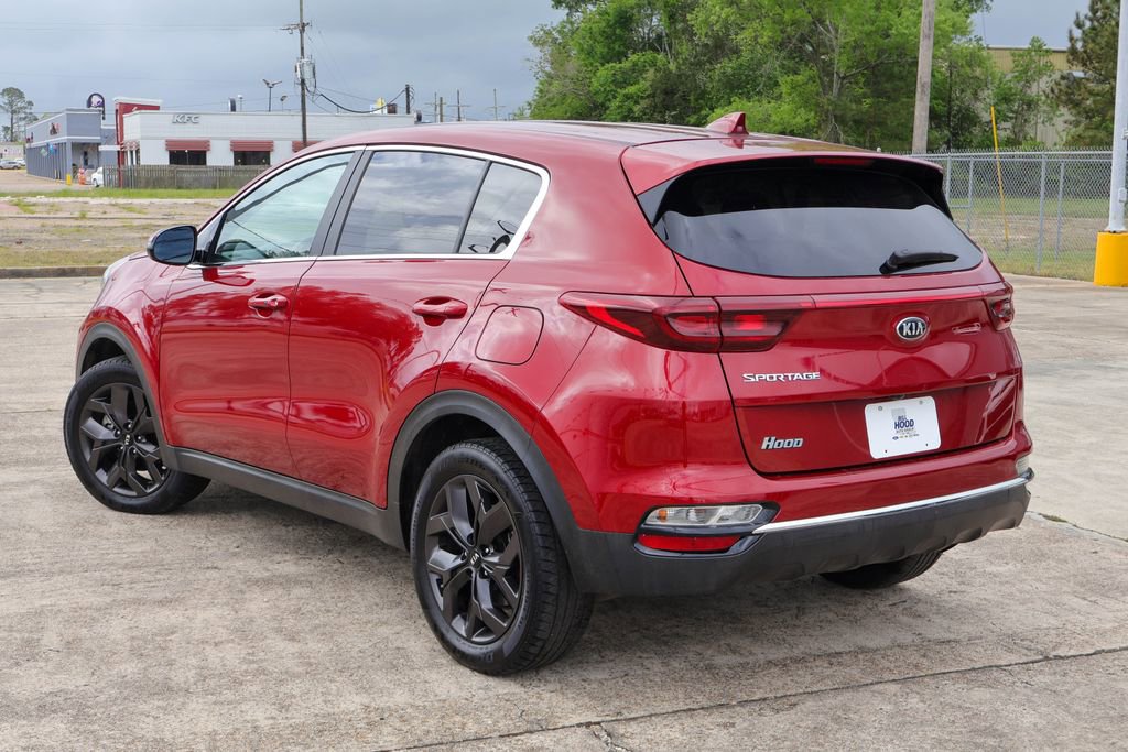 Used 2022 Kia Sportage LX w/ LX FWD Value Edition Package image 2