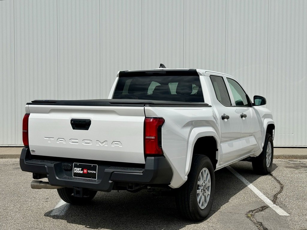 Used 2024 Toyota Tacoma SR image 5