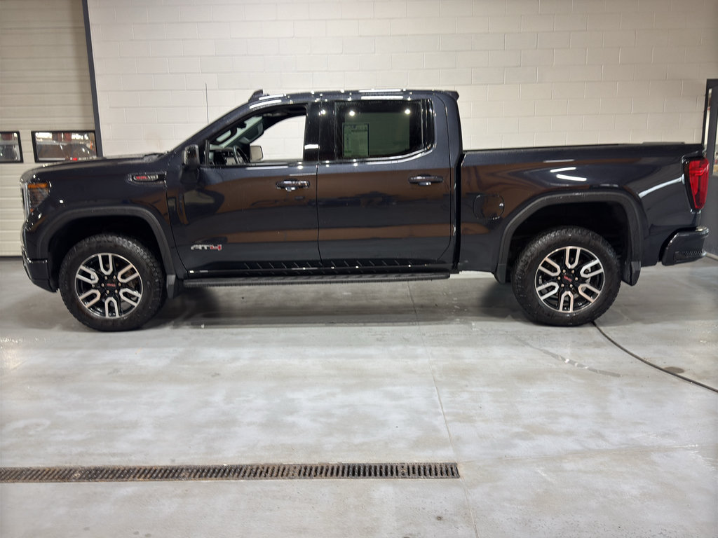 Used 2024 GMC Sierra 1500 AT4 w/ Technology Package AWD/4WD image 2