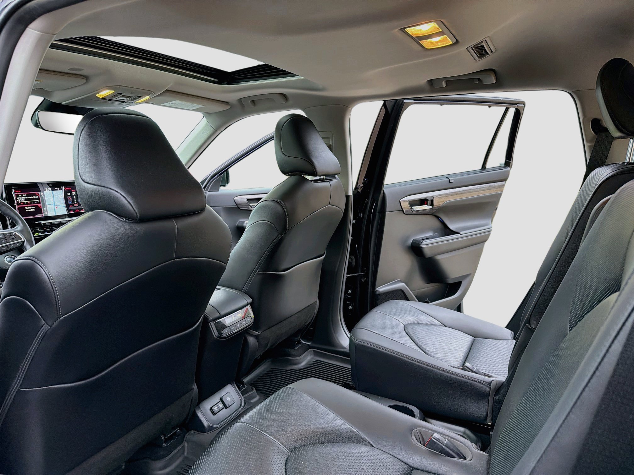 Used 2020 Toyota Highlander Limited AWD/4WD image 12