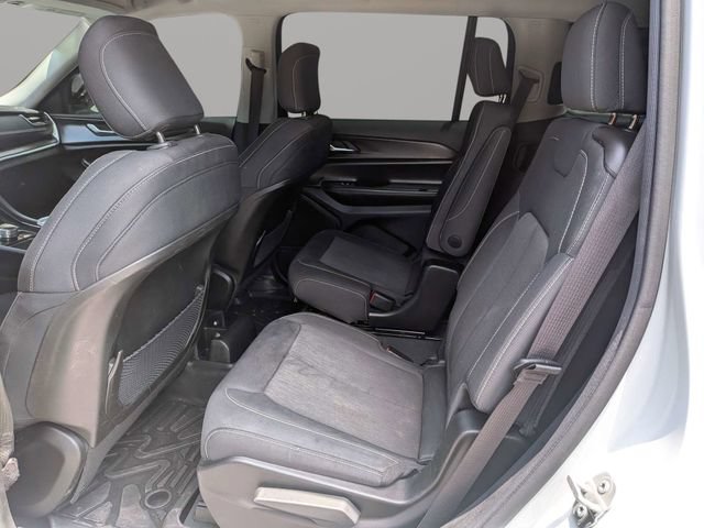 Used 2023 Jeep Grand Cherokee L Laredo AWD/4WD image 15