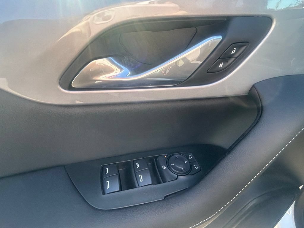 New 2025 Chevrolet Blazer LT FWD image 17