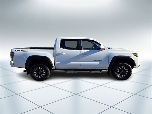Used 2022 Toyota Tacoma TRD Off-Road w/ Technology Package image 3