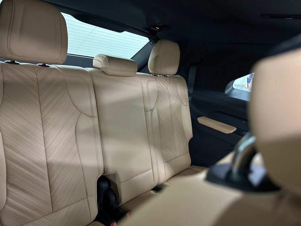 Certified 2025 Cadillac Escalade IQ Sport 2 w/ LPO, ONYX Package image 25