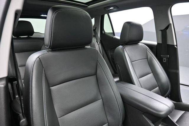 Used 2024 GMC Terrain SLT w/ Infotainment Package II AWD/4WD image 29