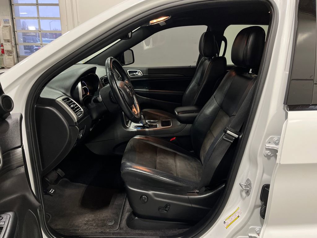Used 2019 Jeep Grand Cherokee Altitude image 30