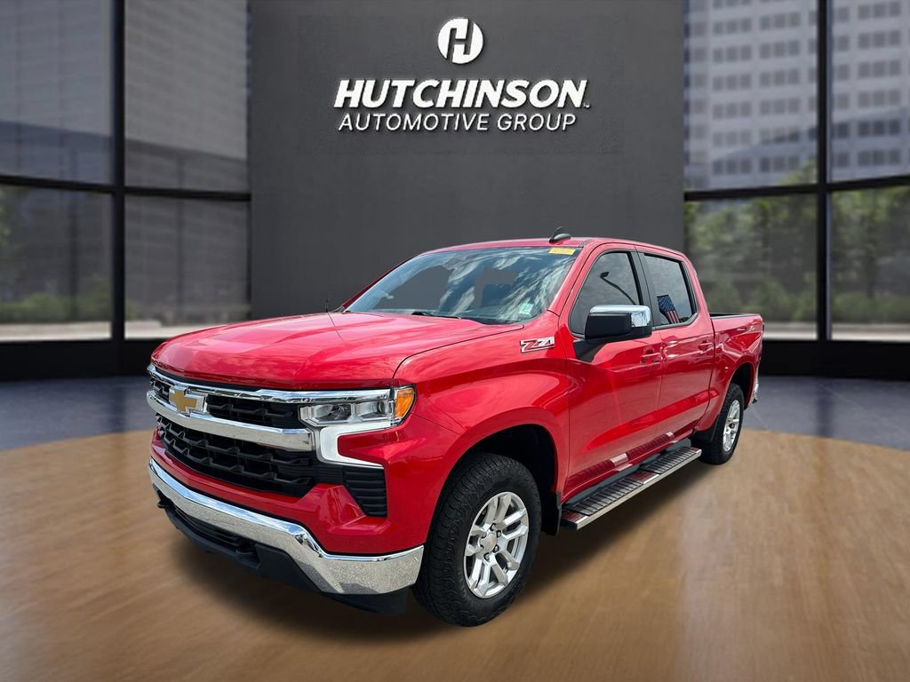 Used 2022 Chevrolet Silverado 1500 LT AWD/4WD image 3