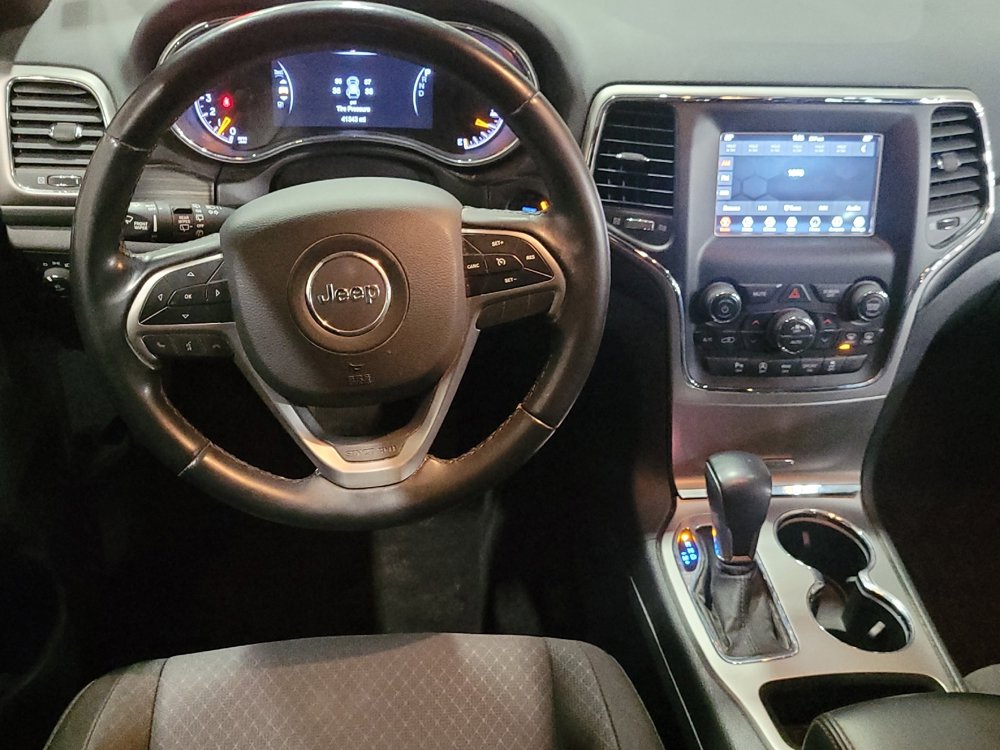 Used 2019 Jeep Grand Cherokee Laredo image 22