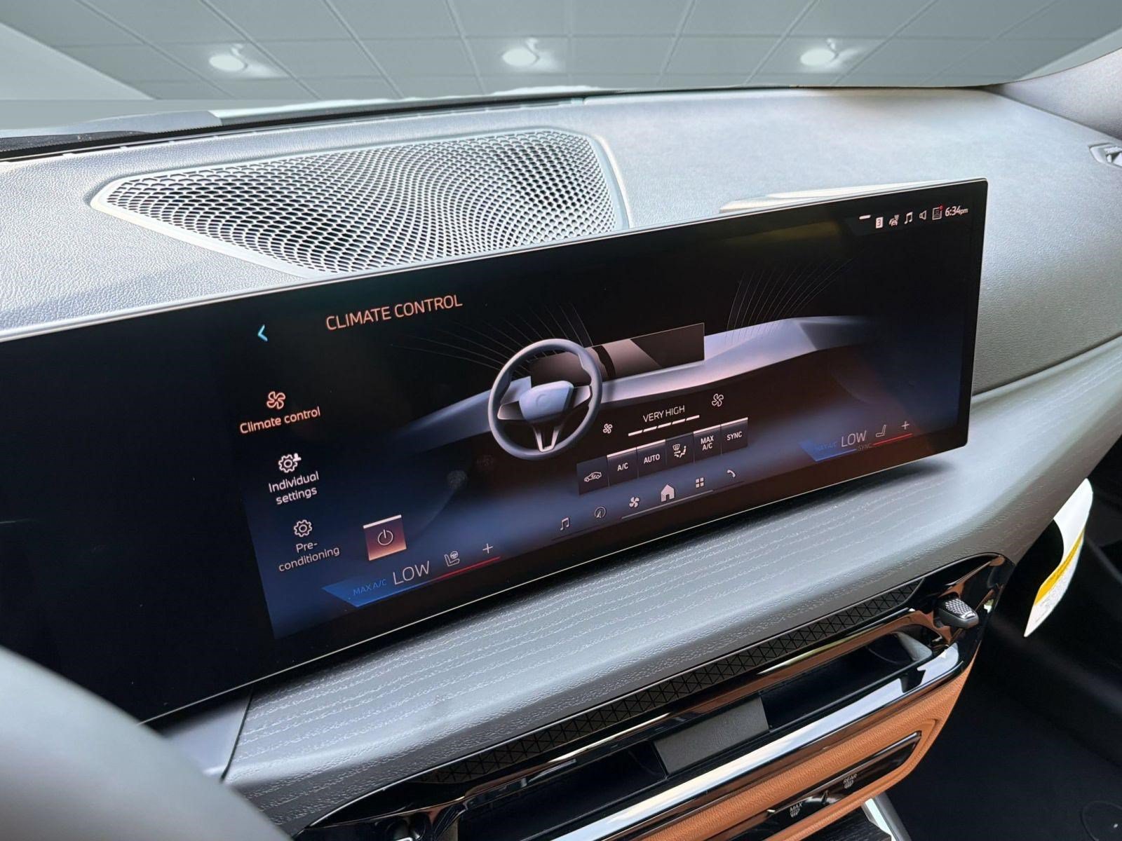 New 2026 BMW 330i Sedan w/ M Sport Package RWD image 18